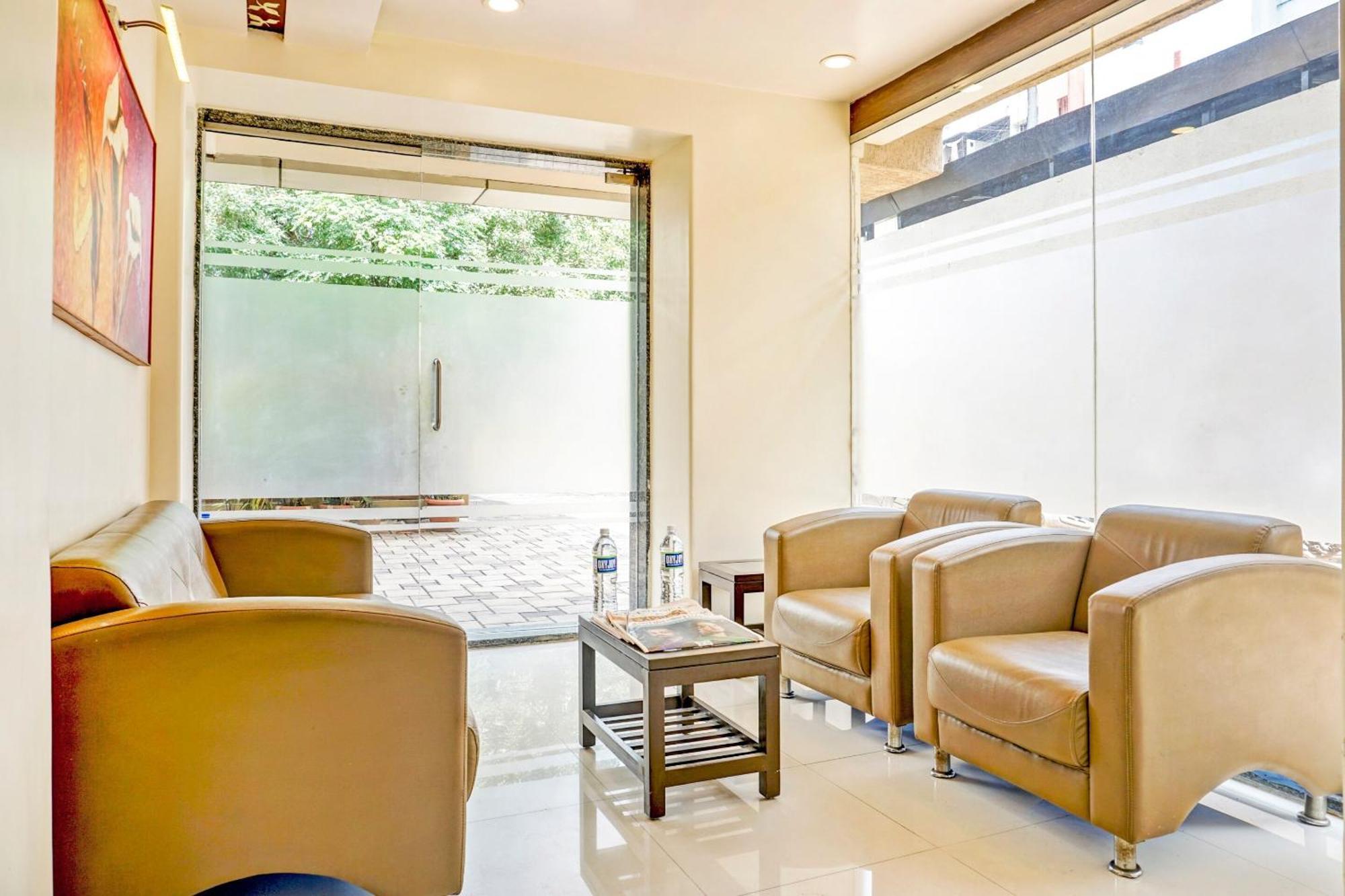 Hotel Tej Inn Plaza Near Igi Airport Delhi New Delhi Exteriör bild