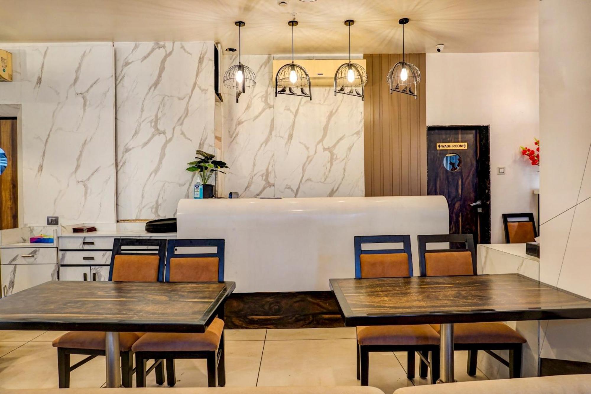 Hotel Tej Inn Plaza Near Igi Airport Delhi New Delhi Exteriör bild